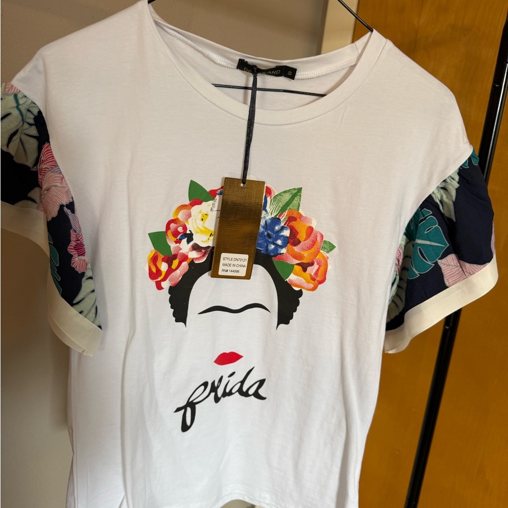 Frida White Graphic Tee with Floral Sleeves